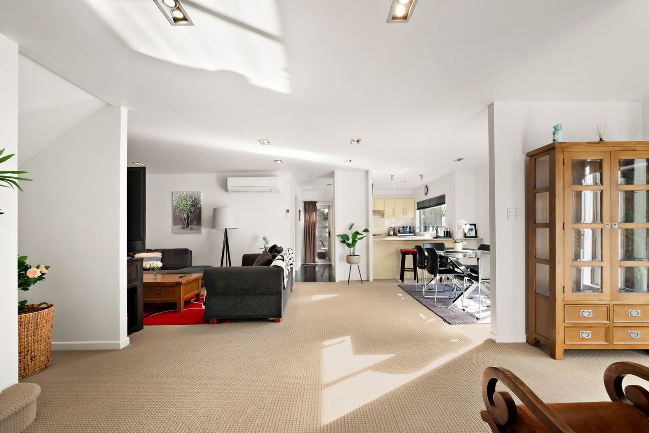 MODERN, LOW-MAINTENANCE FAMILY LIVING - Aanzicht 4