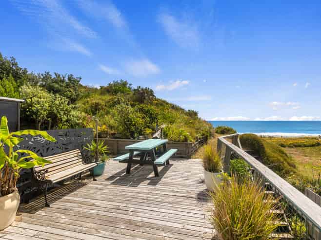 563 Pukehina Parade, Pukehina