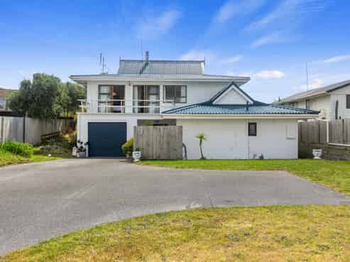 563 Pukehina Parade, Pukehina