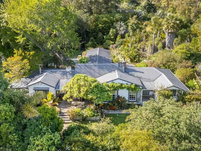 38 Rocklands Road, Takaka