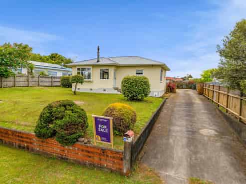 12 Falstaff Street, Stratford