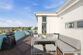 140 Levers Road, Matua