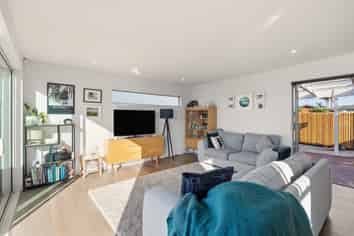 140 Levers Road, Matua