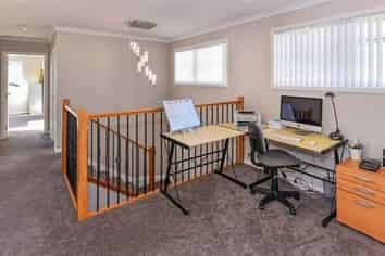 9 Sunglade Grove, Flat Bush