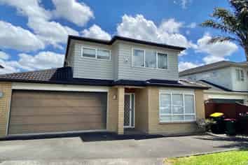 9 Sunglade Grove, Flat Bush