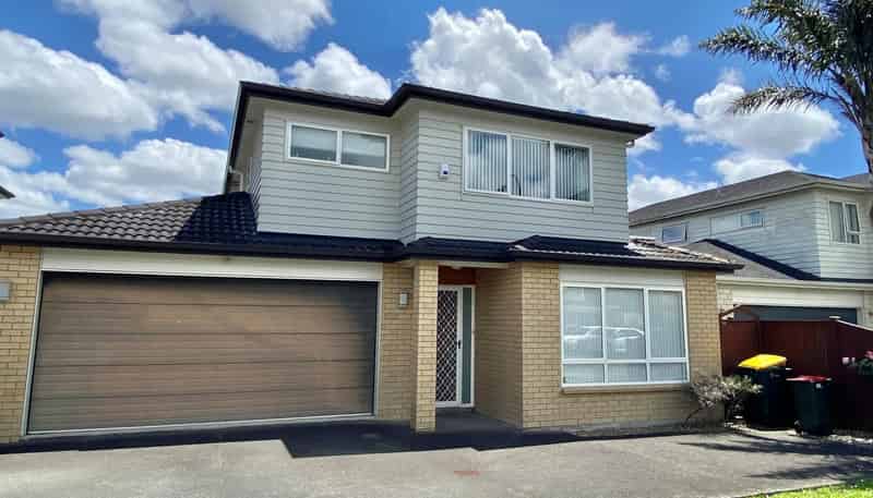 9 Sunglade Grove, Flat Bush