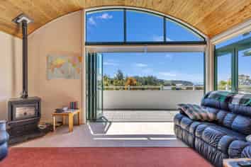 54 Hinemoa Terrace, Tairua