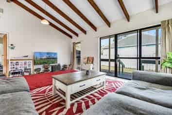 2 Cussen Street, Chartwell