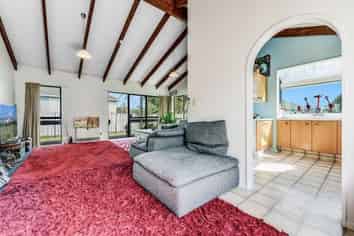 2 Cussen Street, Chartwell