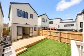 16 Toetoe Street, Westgate