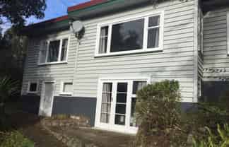 2 Woodstock Terrace, Tawa