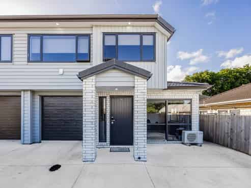 51B Hallberry Road, Mangere East