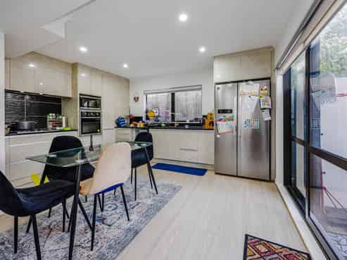 51B Hallberry Road, Mangere East