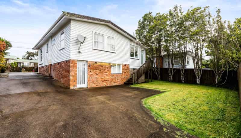 12 Paramu Avenue, Birkdale