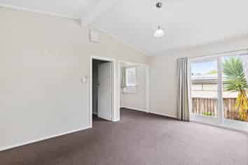 12 Paramu Avenue, Birkdale