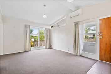 12 Paramu Avenue, Birkdale