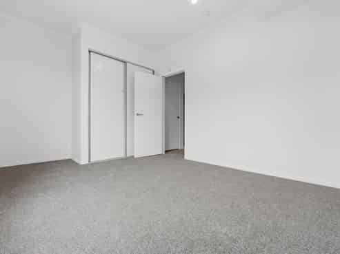 102/9 Mahana Road, Northcote