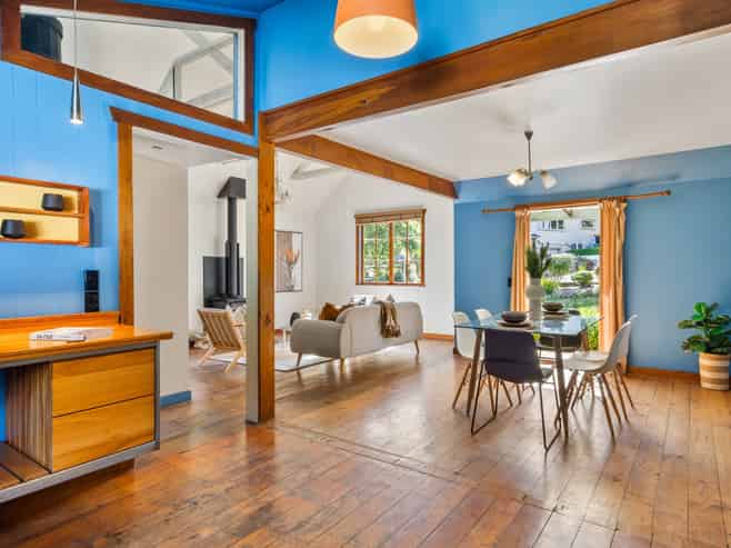 75 Russell Street, Stepneyville