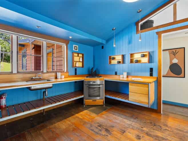 75 Russell Street, Stepneyville