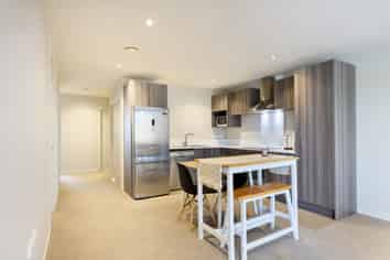 201/5 Rose Garden Lane, Albany