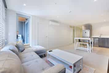 201/5 Rose Garden Lane, Albany