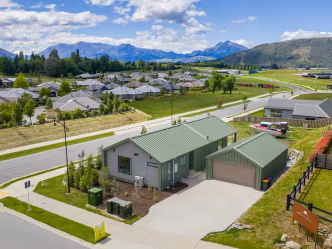 28 Avalon Station Drive, Wanaka