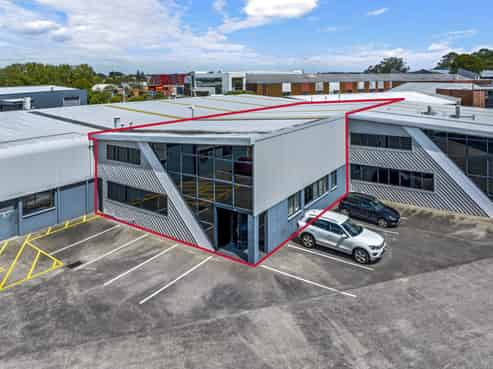 Vacant and versatile industrial unit