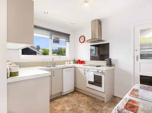 1/170 Waterloo Road, Hutt Central