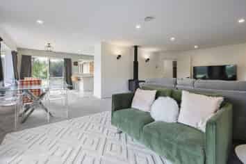 1015 Two Chain Road, Swannanoa