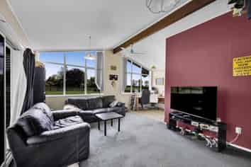 77 Kent Terrace, Midhirst