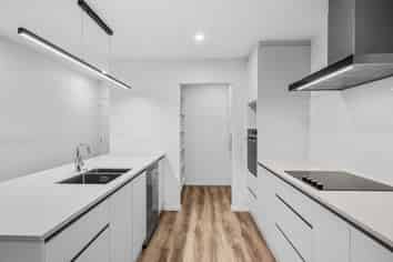 2/14 Woodhouse Street, Linwood