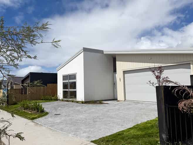 387 Te Taruna Dokter, Milldale