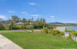 8 Hinemoa Terrace, Tairua