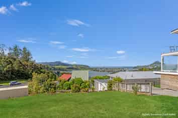 8 Hinemoa Terrace, Tairua