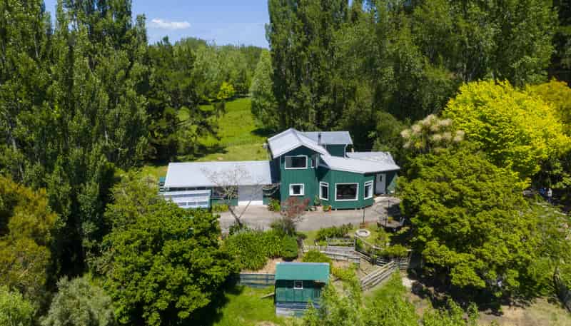 7 Poplar Grove, Bulls