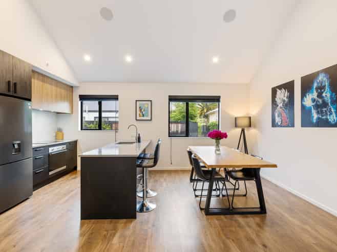 255B Edgeware Road, Saint Albans