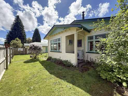 10 Broadway, Reefton