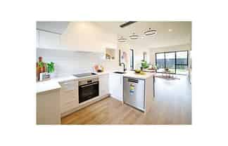 17 Kiato Lane, Flat Bush