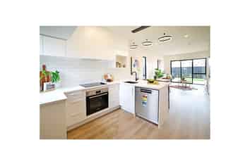 17 Kiato Lane, Flat Bush