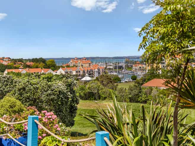 258 Alec Craig Way, Gulf Harbour