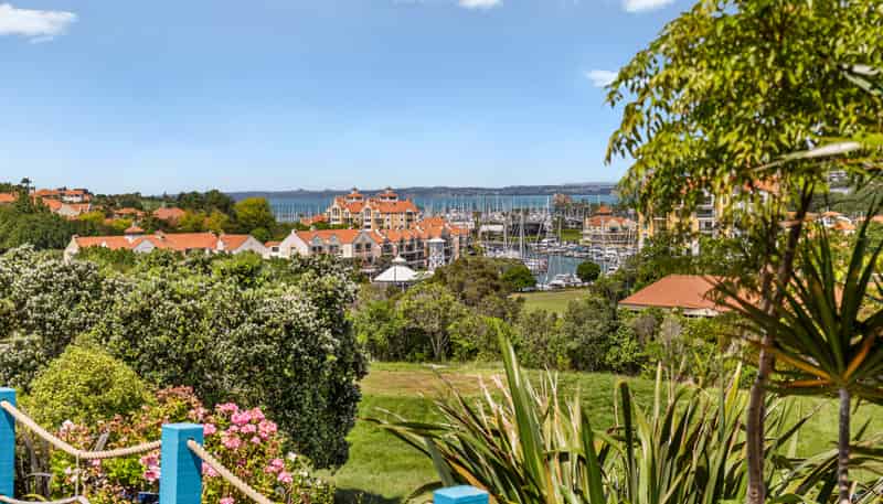 258 Alec Craig Way, Gulf Harbour