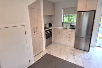 6/42 Kaikoura Street, Henderson