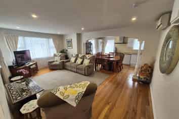 4 Oakhurst Place, Russley