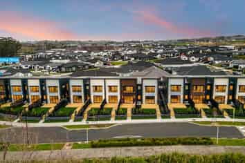 1/299 Te Taruna Drive, Milldale