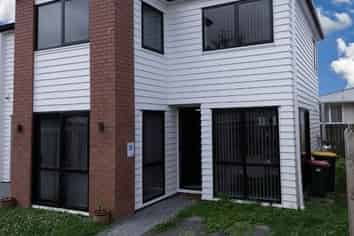 30A Beaumonts Way, Manurewa