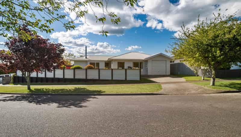 42B Arthur Crescent, Hilltop