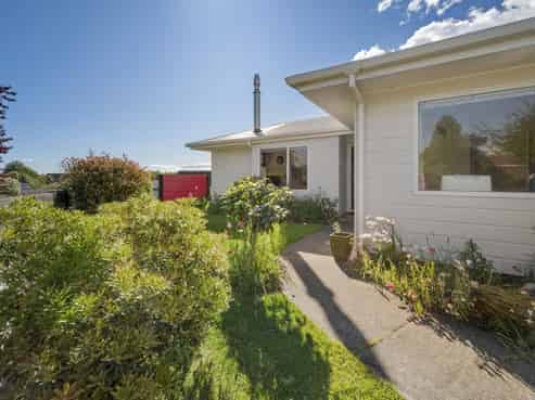 42B Arthur Crescent, Hilltop