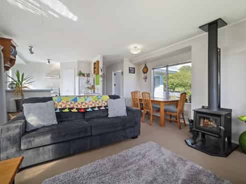 42B Arthur Crescent, Hilltop