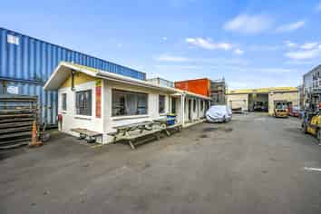 Rare Large Scale Wairau Industrial With Yard 