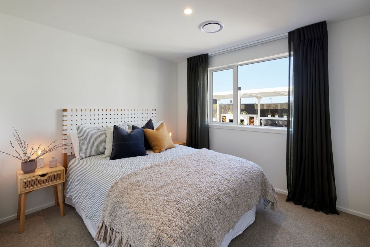 Surety in Investment in Port Nikau - Bild 5